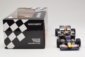 Red Bull RB1 Cosworth #14 D. Coulthard Red Bull Racing Showcar 2005 Minichamps 1:18 100050014 Diecast — photo 6 of 6