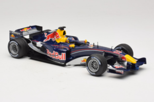 Red Bull RB1 Cosworth #15 C. Klien Red Bull Racing Showcar 2005 Minichamps 1:18 100050085 Diecast — photo 4 of 7