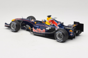 Red Bull RB1 Cosworth #15 C. Klien Red Bull Racing Showcar 2005 Minichamps 1:18 100050085 Diecast — photo 5 of 7