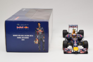 Red Bull RB10 Renault #3 D. Ricciardo Infiniti Red Bull Racing Showcar 2014 Minichamps 1:18 110140003 Diecast — photo 6 of 6