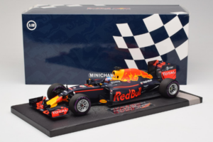 Red Bull RB12 Tag Heuer #3 D. Ricciardo Red Bull Racing 1st Pole Monaco Grand Prix 2016 Minichamps 1:18 117160103 Resin — photo 7 of 7