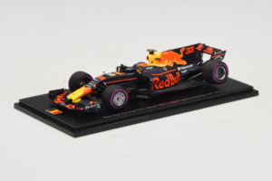 Red Bull RB13 Tag Heuer #33 M. Verstappen Belgian Grand Prix 2017 Spark 1:43 AM33SP8 Resin — photo 2 of 4