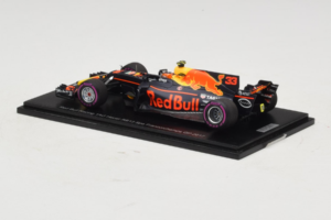 Red Bull RB13 Tag Heuer #33 M. Verstappen Belgian Grand Prix 2017 Spark 1:43 AM33SP8 Resin — photo 3 of 4