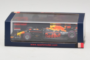 Red Bull RB13 Tag Heuer #33 M. Verstappen Belgian Grand Prix 2017 Spark 1:43 AM33SP8 Resin — photo 4 of 4