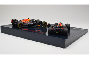 Red Bull RB19 Honda RBPT #1 M. Verstappen Oracle Red Bull Racing Qatar Grand Prix World Champion 2023 Minichamps 1:18 1122318 — photo 5 of 6