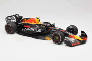 Red Bull RB19 #11 S. Perez Oracle Red Bull Racing Saudi Arabian Grand Prix Winner 2023 Minichamps 1:18 110230111 Resin — photo 4 of 6