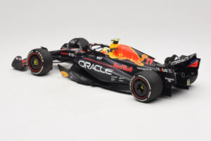 Red Bull RB19 #11 S. Perez Oracle Red Bull Racing Saudi Arabian Grand Prix Winner 2023 Minichamps 1:18 110230111 Resin — photo 5 of 6