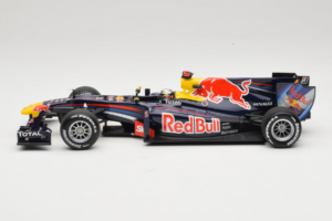 Red Bull RB6 Renault #5 S. Vettel Red Bull Racing Brazilian Grand Prix Winner 2010 Minichamps 1:18 110100205 Diecast — photo 3 of 7