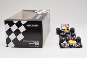 Red Bull RB6 Renault #5 S. Vettel Red Bull Racing Brazilian Grand Prix Winner 2010 Minichamps 1:18 110100205 Diecast — photo 7 of 7