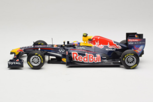 Red Bull RB7 Renault #2 M. Webber Red Bull Racing Showcar 2011 Minichamps 1:18 110110002 Diecast — photo 3 of 7