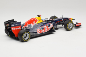 Red Bull RB8 Renault #1 S. Vettel Red Bull Racing Showcar 2012 Minichamps 1:18 110120071 Diecast — photo 2 of 7