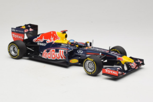 Red Bull RB8 Renault #1 S. Vettel Red Bull Racing Showcar 2012 Minichamps 1:18 110120071 Diecast — photo 4 of 7