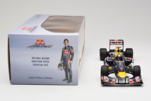 Red Bull RB8 Renault #1 S. Vettel Red Bull Racing Showcar 2012 Minichamps 1:18 110120071 Diecast — photo 6 of 7