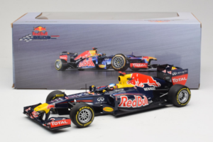 Red Bull RB8 Renault #1 S. Vettel Red Bull Racing Showcar 2012 Minichamps 1:18 110120071 Diecast — photo 7 of 7