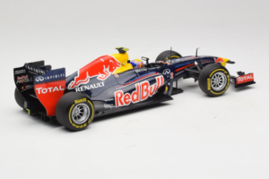 Red Bull RB8 Renault #2 M. Webber Red Bull Racing Showcar 2012 Minichamps 1:18 110120072 Diecast — photo 2 of 7