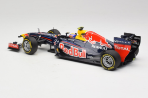 Red Bull RB8 Renault #2 M. Webber Red Bull Racing Showcar 2012 Minichamps 1:18 110120072 Diecast — photo 5 of 7
