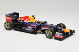 Red Bull RB9 Renault #2 M. Webber Infiniti Red Bull Racing Showcar 2013 Minichamps 1:18 110130072 Diecast — photo 4 of 6