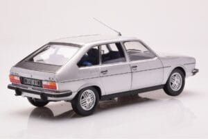 Renault 30 TX Silver Norev 1:18 185272 Diecast — photo 3 of 8