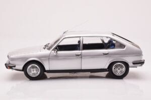 Renault 30 TX Silver Norev 1:18 185272 Diecast — photo 4 of 8