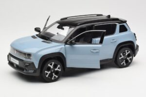 Renault 4 E-Tech Electric Cloud Blue Norev 1:18 185521 Diecast — photo 2 of 8