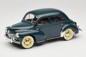 Renault 4CV Green Solido 1:18 8047 Diecast