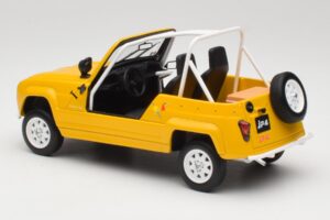 Renault 4L JP4 Jaune Tournesol Otto 1:18 OT1079 Resin — photo 5 of 6