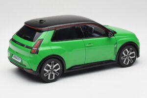 Renault 5 E-Tech Electric Pop Green & Black Norev 1:18 185502 Diecast — photo 3 of 8