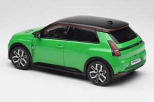 Renault 5 E-Tech Electric Pop Green & Black Norev 1:18 185502 Diecast — photo 7 of 8