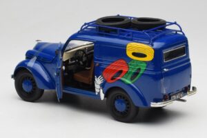 Renault Juvaquatre Michelin Blue Solido 1:18 82008 Diecast — photo 7 of 8