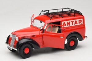 Renault Juvaquatre Utilitaire Red Solido 1:18 8424 Diecast — photo 2 of 8