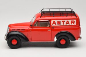 Renault Juvaquatre Utilitaire Red Solido 1:18 8424 Diecast — photo 4 of 8