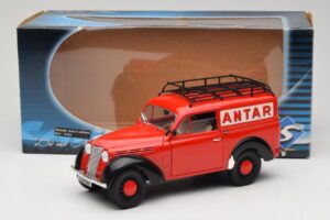 Renault Juvaquatre Utilitaire Red Solido 1:18 8424 Diecast — photo 8 of 8