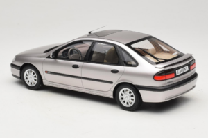 Renault Laguna V6 3.0 Baccara Opal Grey Otto 1:18 OT1185 Resin — photo 5 of 6