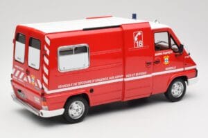 Renault Master T30 VSAB Fire Brigade Red Otto 1:18 OT1107 Resin — photo 2 of 6