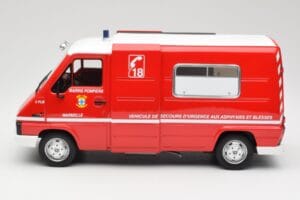 Renault Master T30 VSAB Fire Brigade Red Otto 1:18 OT1107 Resin — photo 3 of 6