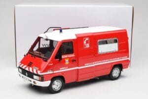 Renault Master T30 VSAB Fire Brigade Red Otto 1:18 OT1107 Resin — photo 6 of 6