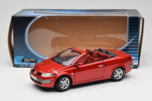 Renault Megane Mk1 CC Red Solido 1:18 8152 Diecast — photo 8 of 8