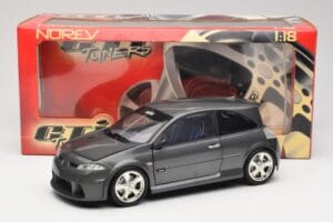 Renault Megane Mk2 RS Vampire Grey Norev 1:18 185101 Diecast — photo 8 of 8