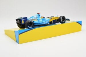 Renault R25 #5 F. Alonso 2nd Place British GP 2005 Minichamps 1:18 147051105 Diecast — photo 3 of 6