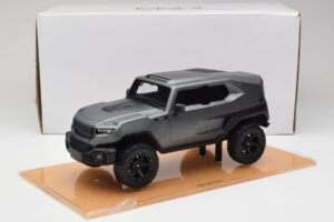 Rezvani Tank Matte Grey DNA 1:18 DNA000009 Diecast — photo 6 of 6