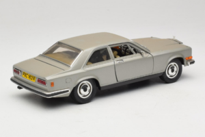 Rolls-Royce Camargue Silver Bburago 1:18 3001-M2 Diecast — photo 3 of 8