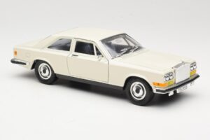 Rolls-Royce Camargue White Bburago 1:22 3001-M1 Diecast — photo 6 of 8