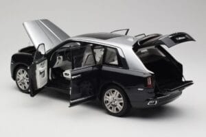 Rolls-Royce Cullinan Black & Silver OEM 1:18 ROLLS001 Diecast — photo 5 of 8