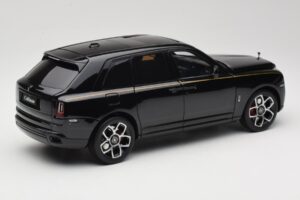 Rolls-Royce Cullinan Black With Gold Coachline & Shadow Wheels OEM 1:18 028-15A Diecast — photo 3 of 8