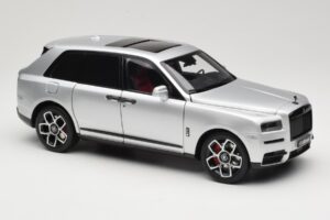 Rolls-Royce Cullinan Silver With Shadow Wheels OEM 1:18 028-16A Diecast — photo 6 of 8
