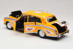 Rolls-Royce Phantom V John Lennon Paragon 1:18 PA-92121 Diecast — photo 5 of 8