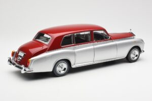 Rolls-Royce Phantom VI Silver Red Kyosho 1:18 08905SR Diecast — photo 3 of 8