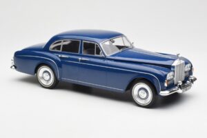 Rolls-Royce Silver Cloud III Flying Spur Mulliner RHD Dark Blue MCG 1:18 MCG18124 Diecast — photo 4 of 6