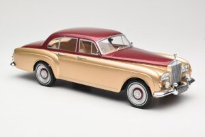 Rolls-Royce Silver Cloud III Flying Spur H.J. Mulliner Red & Gold MCG 1:18 MCG18132 Diecast — photo 4 of 6
