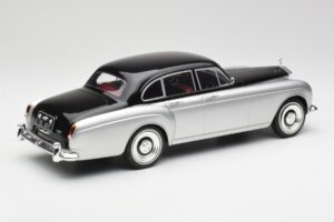 Rolls-Royce Silver Cloud III Mulliner Silver & Black MCG 1:18 MCG18128 Diecast — photo 2 of 6